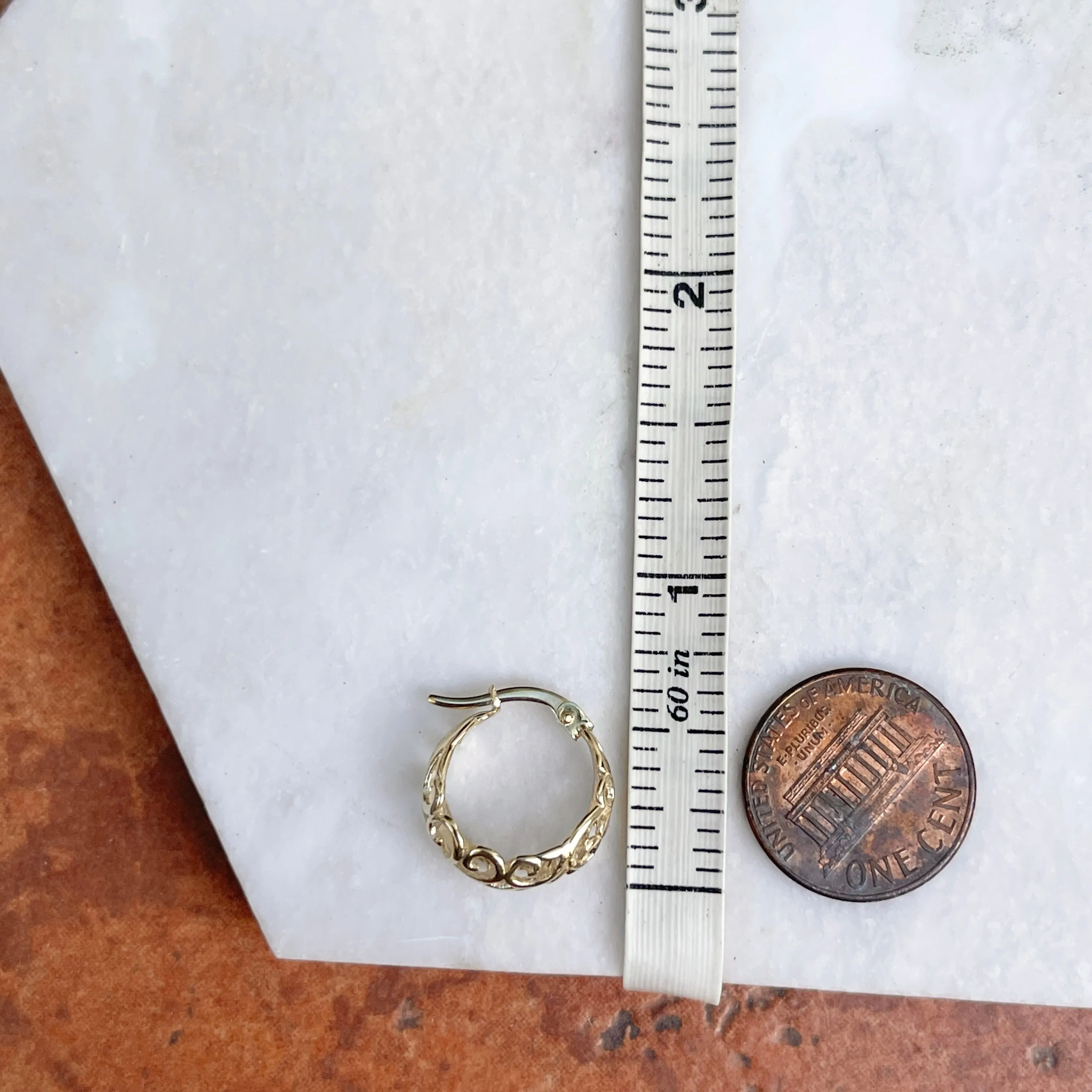 14KT Yellow Gold Tapered Filigree Design Hoop Earrings 16mm