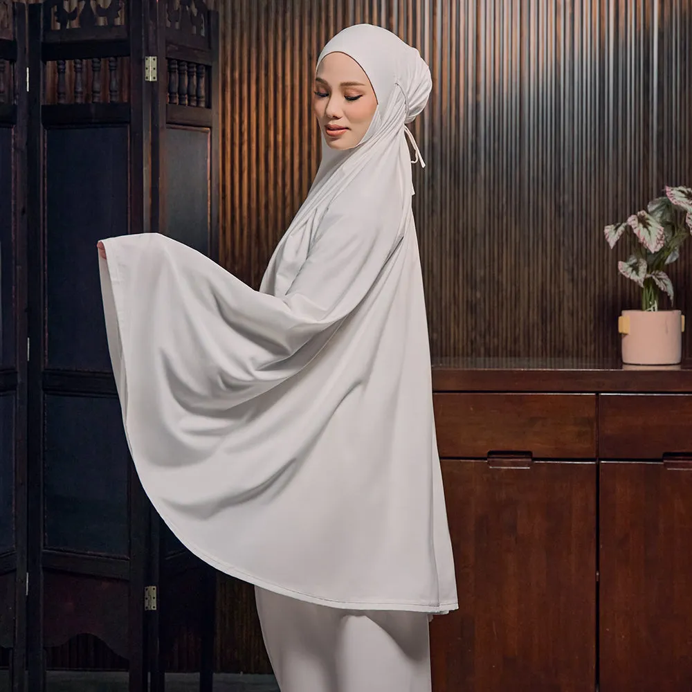 Aman Prayerwear - White