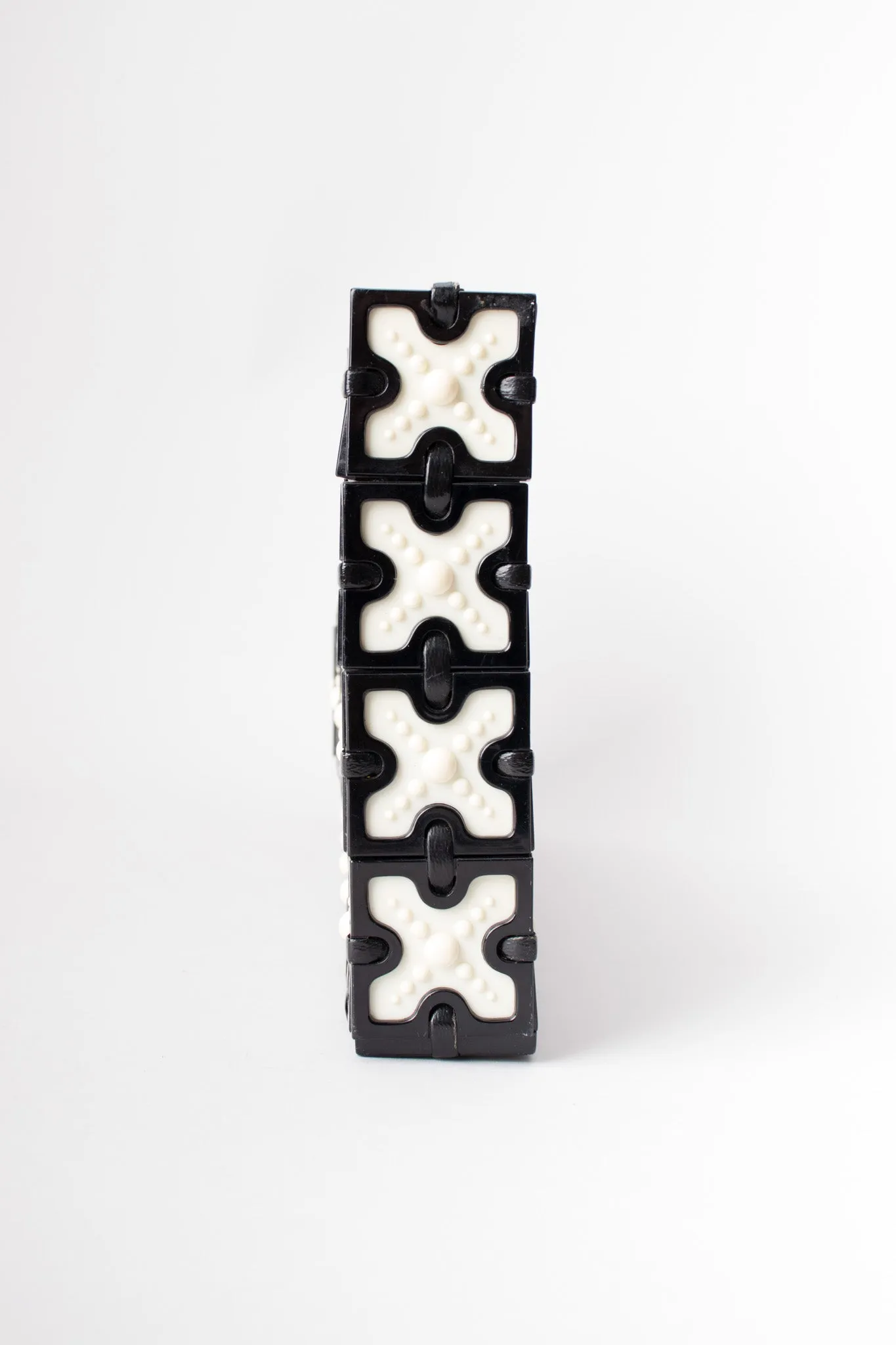 Cross Tile Clutch