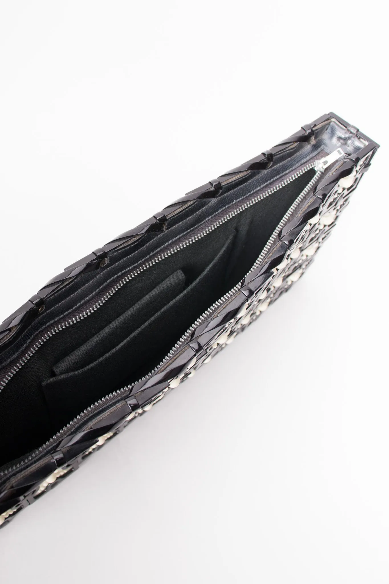 Cross Tile Clutch