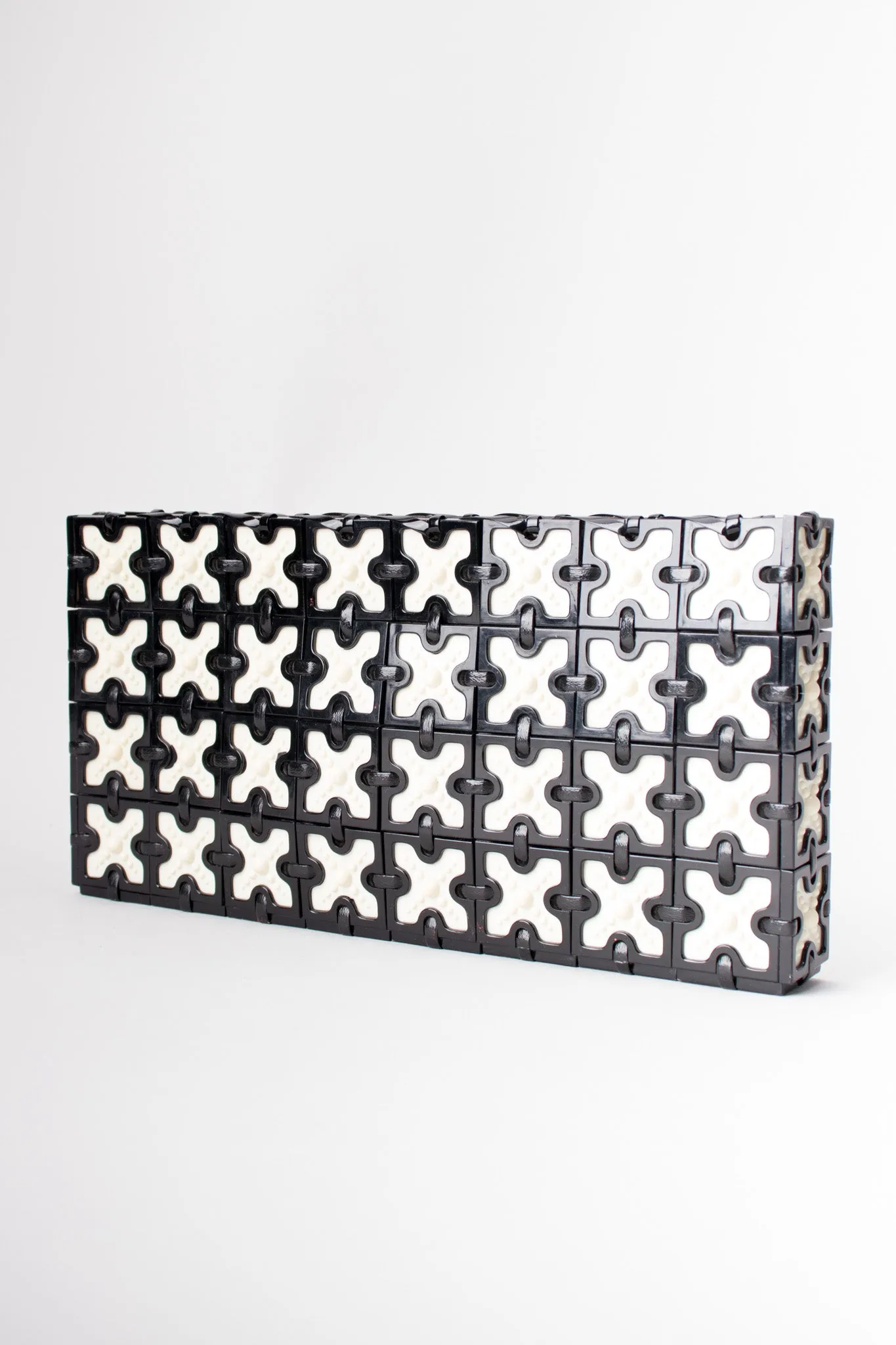 Cross Tile Clutch