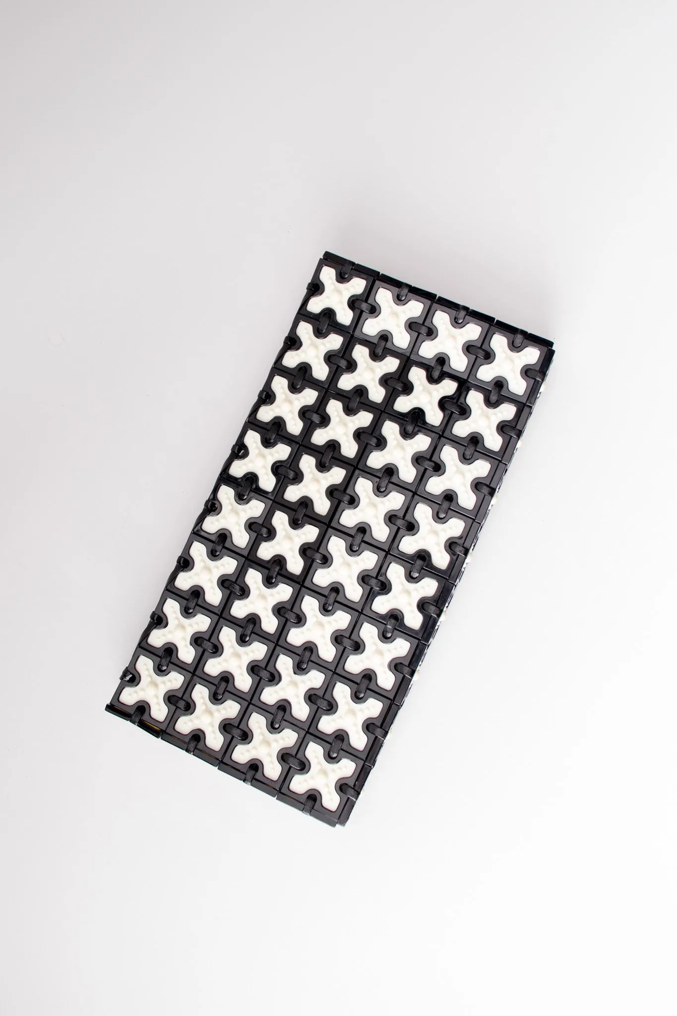 Cross Tile Clutch