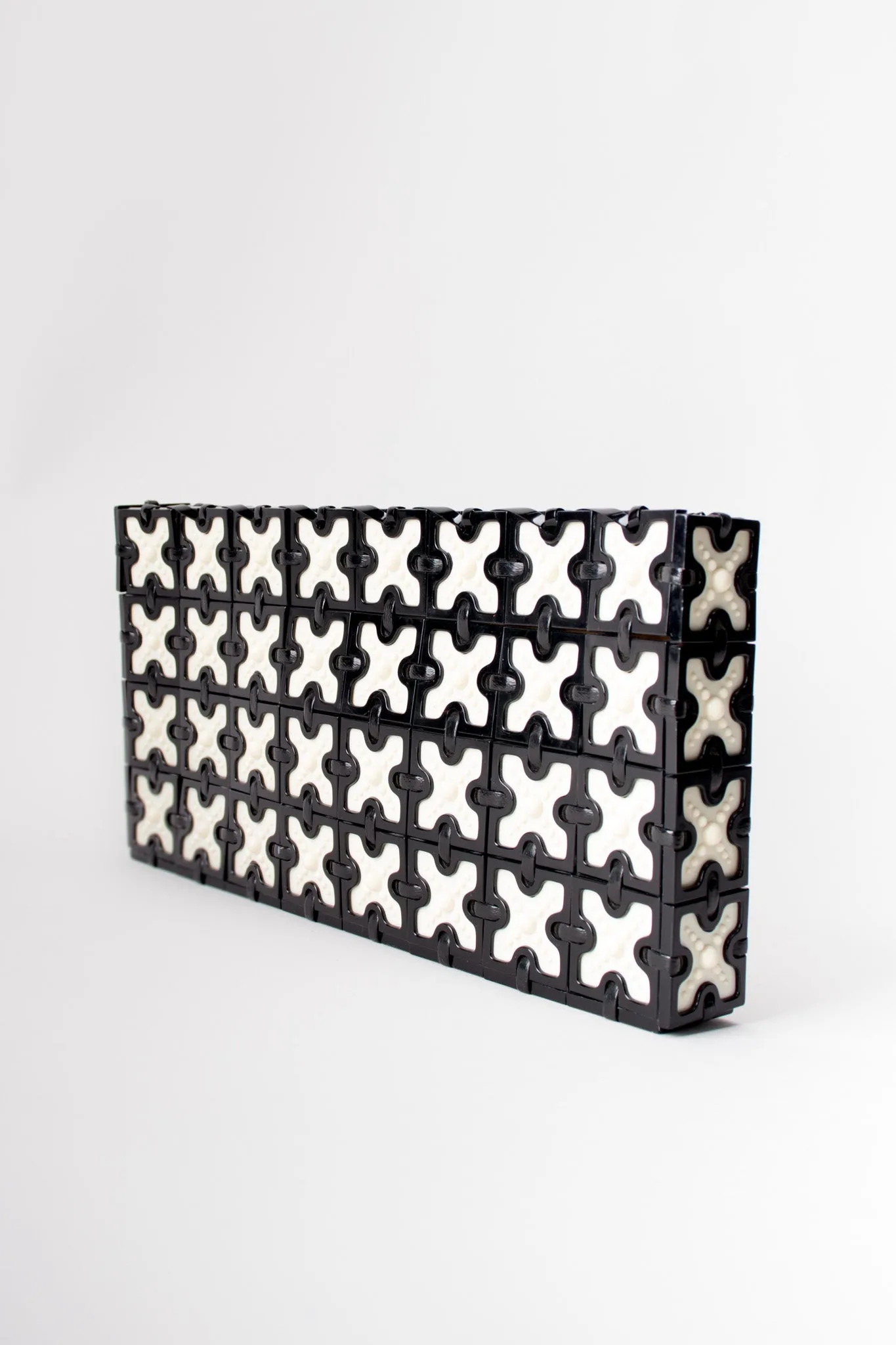 Cross Tile Clutch