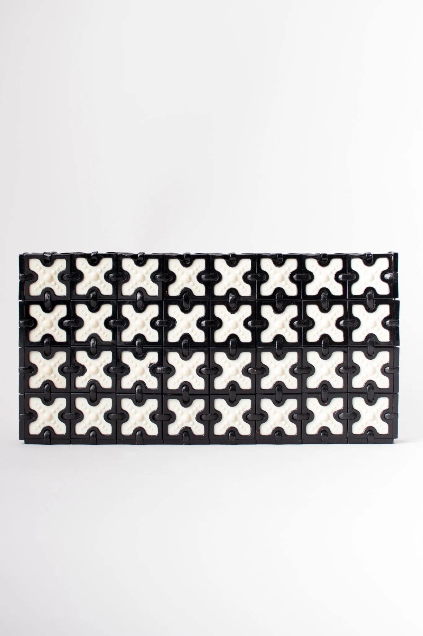 Cross Tile Clutch