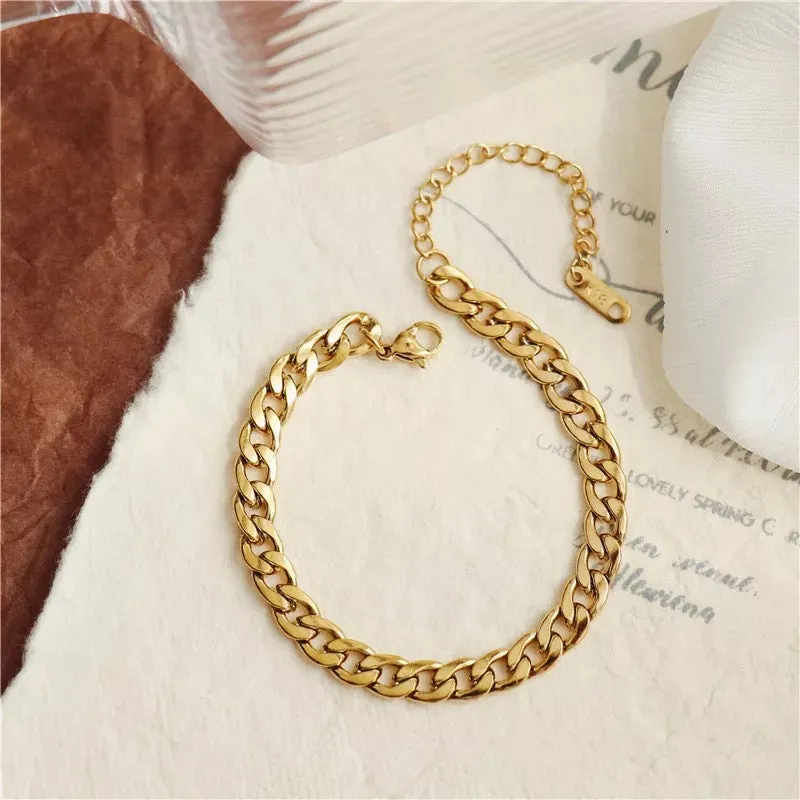 CURB LINK BRACELET
