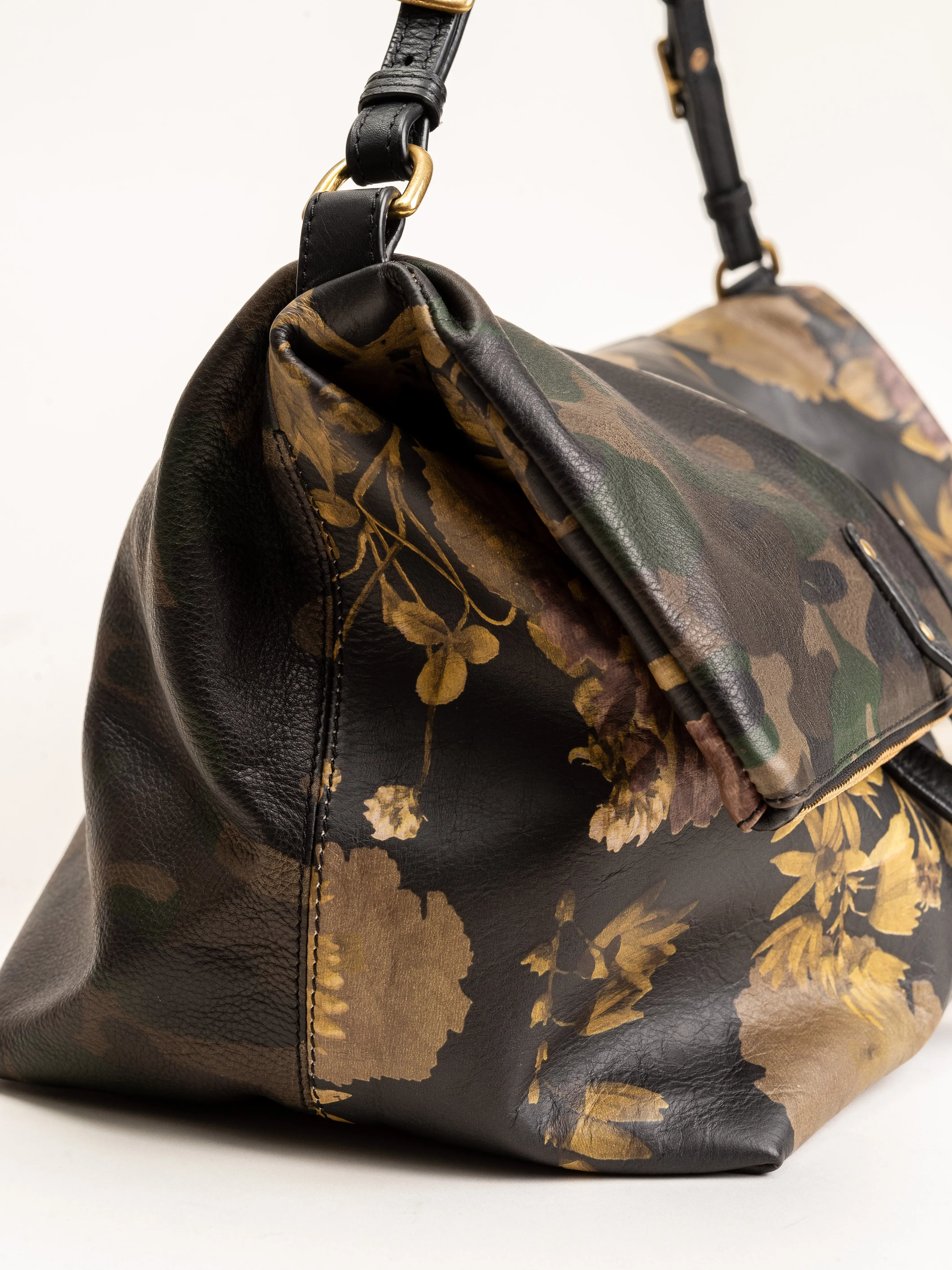 foldover tote - black peony & dark camo