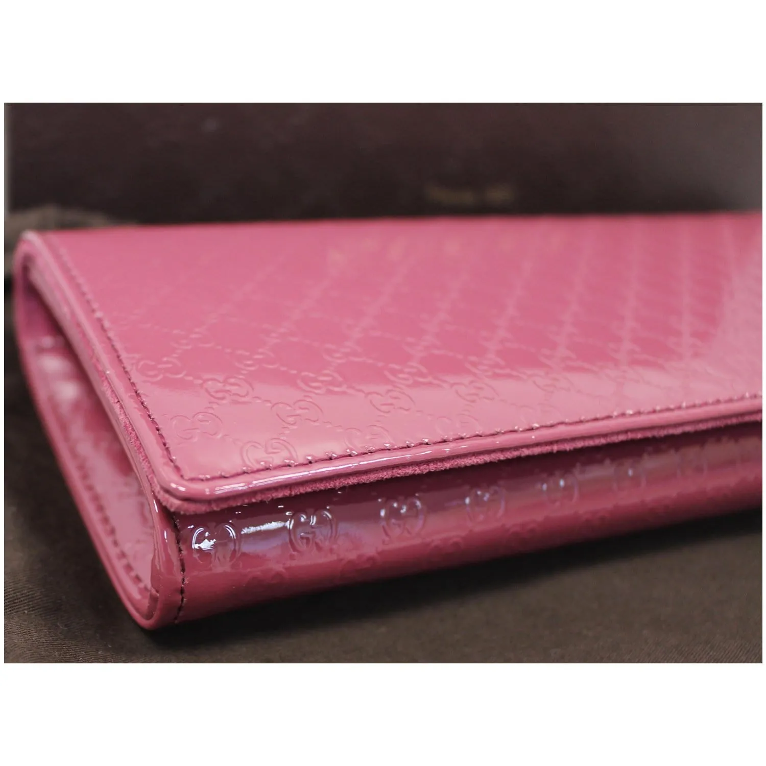 GUCCI Broadway Patent Microguccissima Small Clutch Fuschia - Last Call