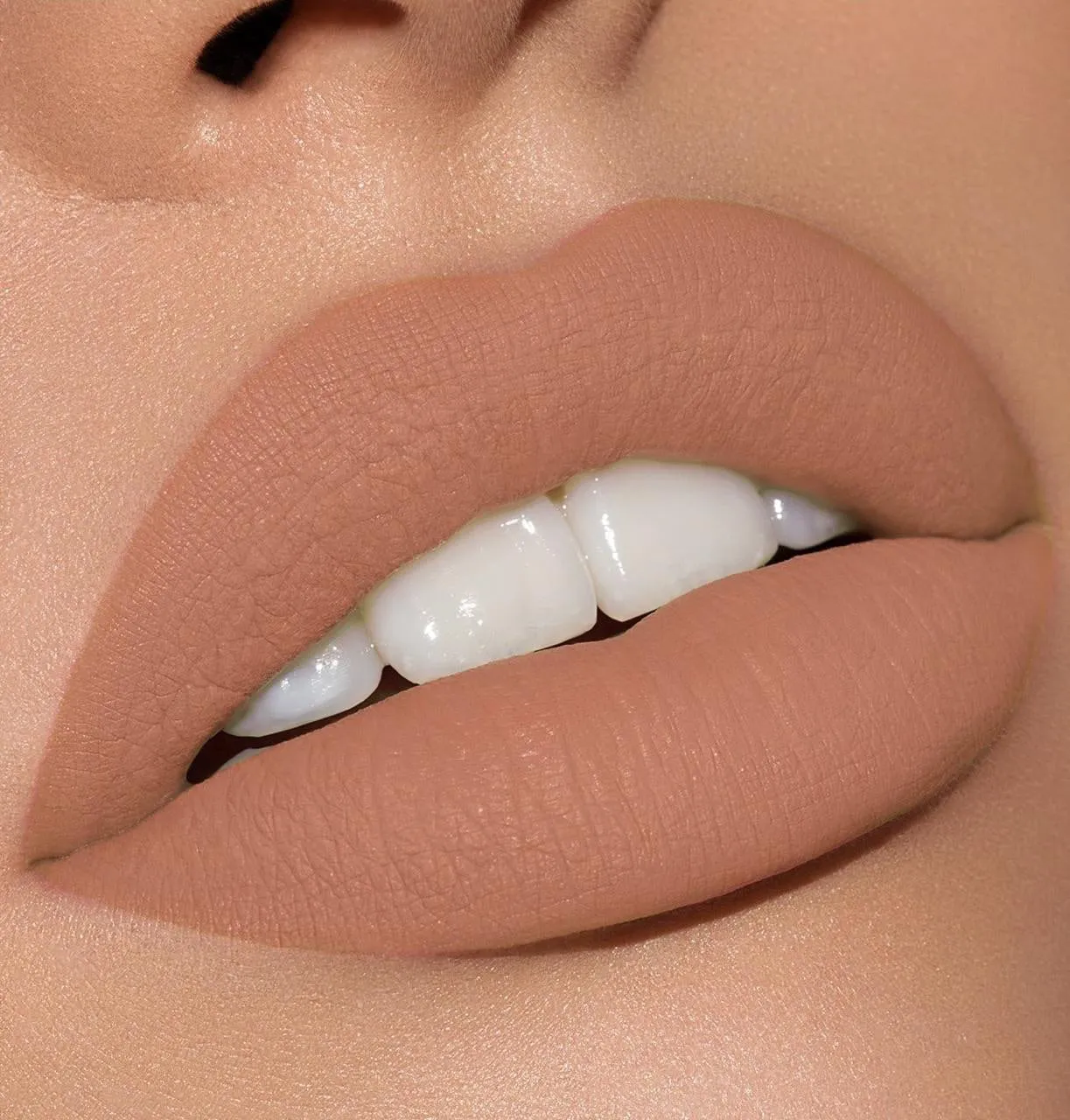 Labial Líquido Matte SAND LUXOR COSMETICS