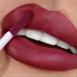 Labial Matte: Seal the Deal - Skeptical 22 | Beauty Creations