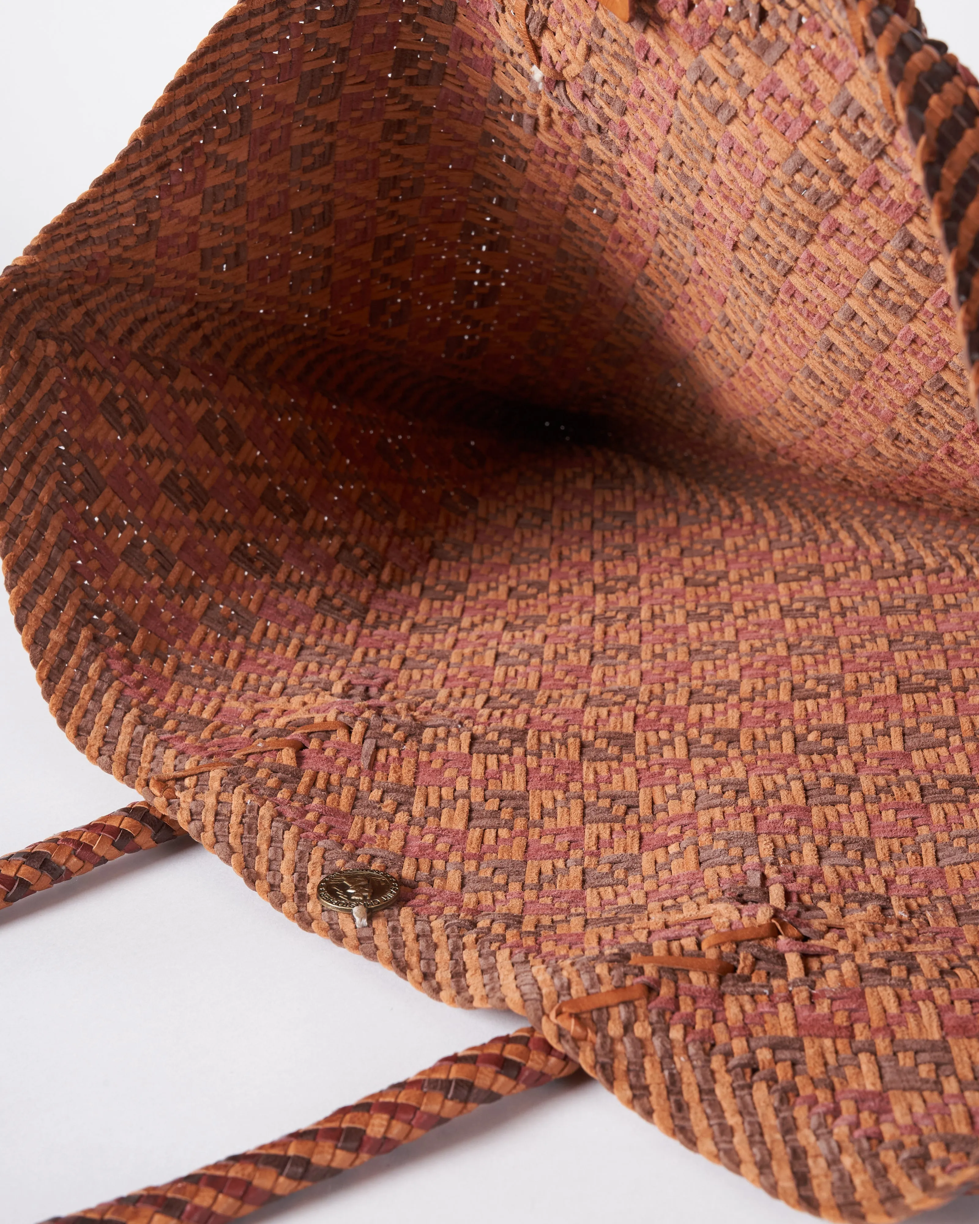 maori kete - burnished leather