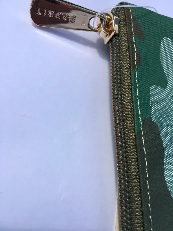 NYLON COSMETIC POUCH- BLUE CAMO PRINT