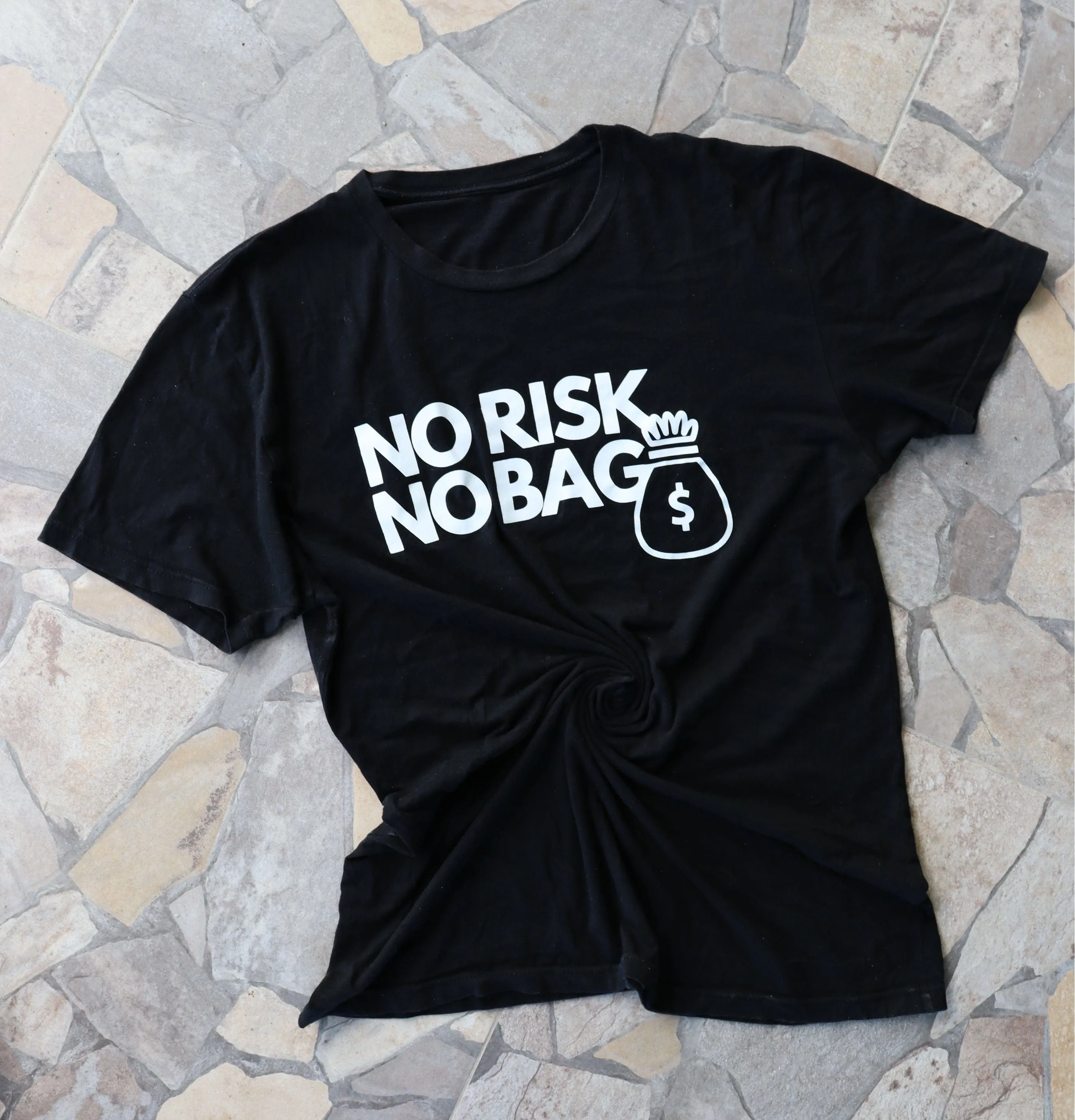 RISKY REWARDS “NO RISK NO BAG” COTTON TEE