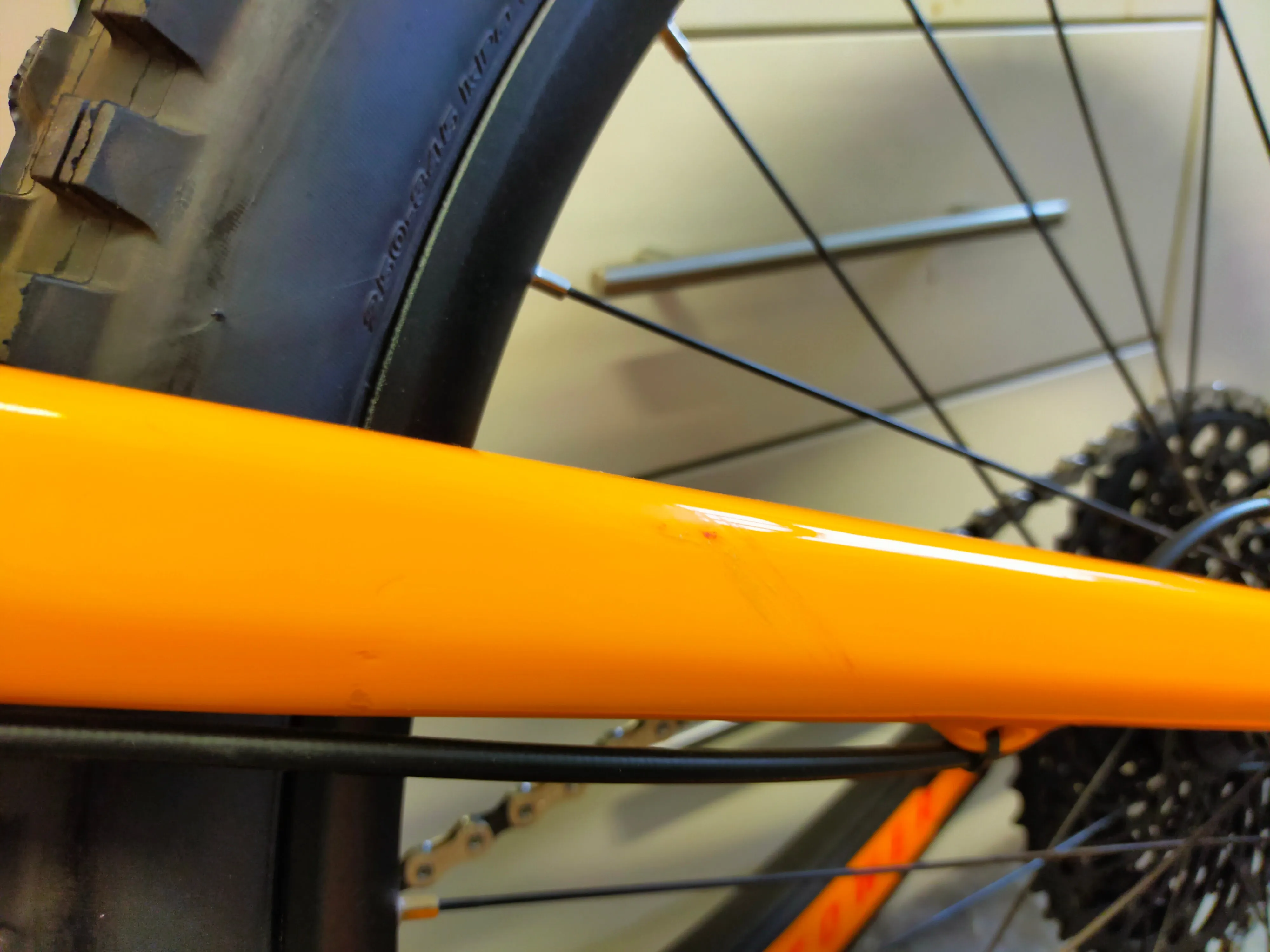 Santa Cruz Hightower C S 29 Full Suspension Mountain Bike 2018 Ex-Demo - Orange