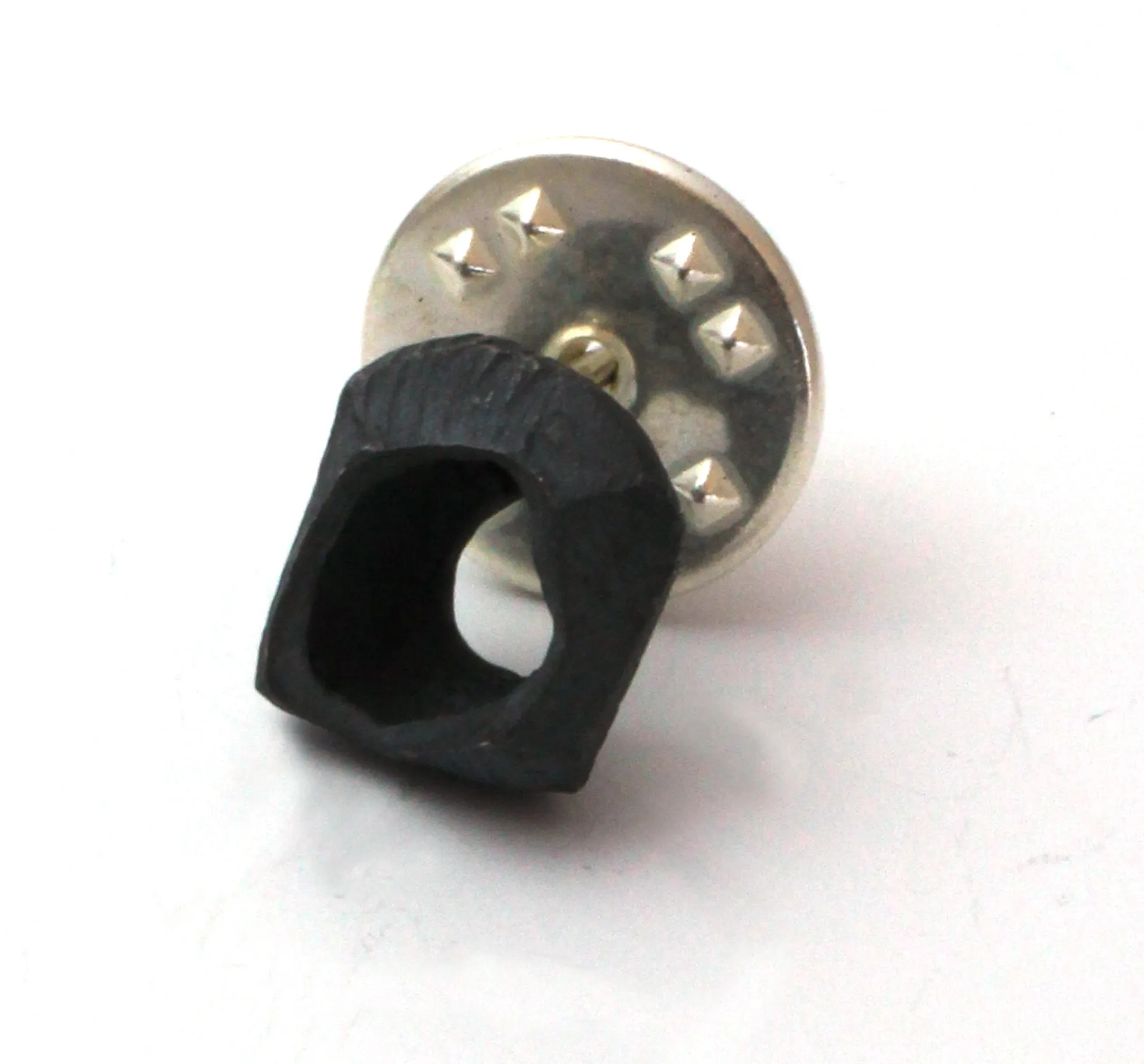 Shama Lapel Pin